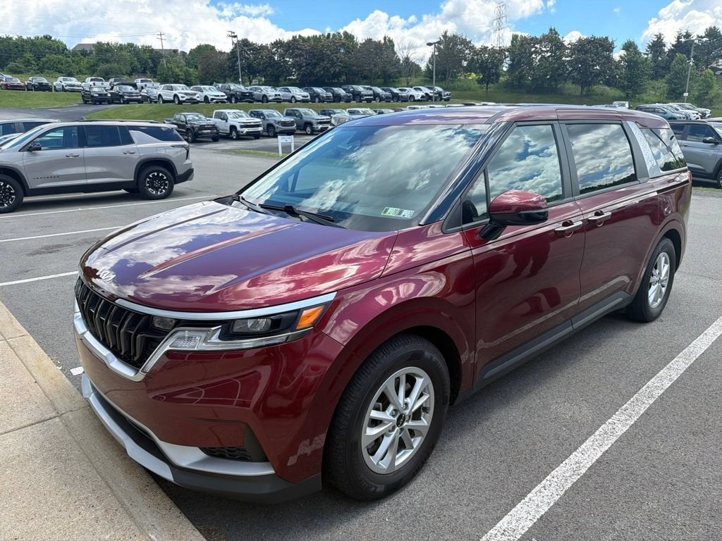 2023 Kia Carnival LX