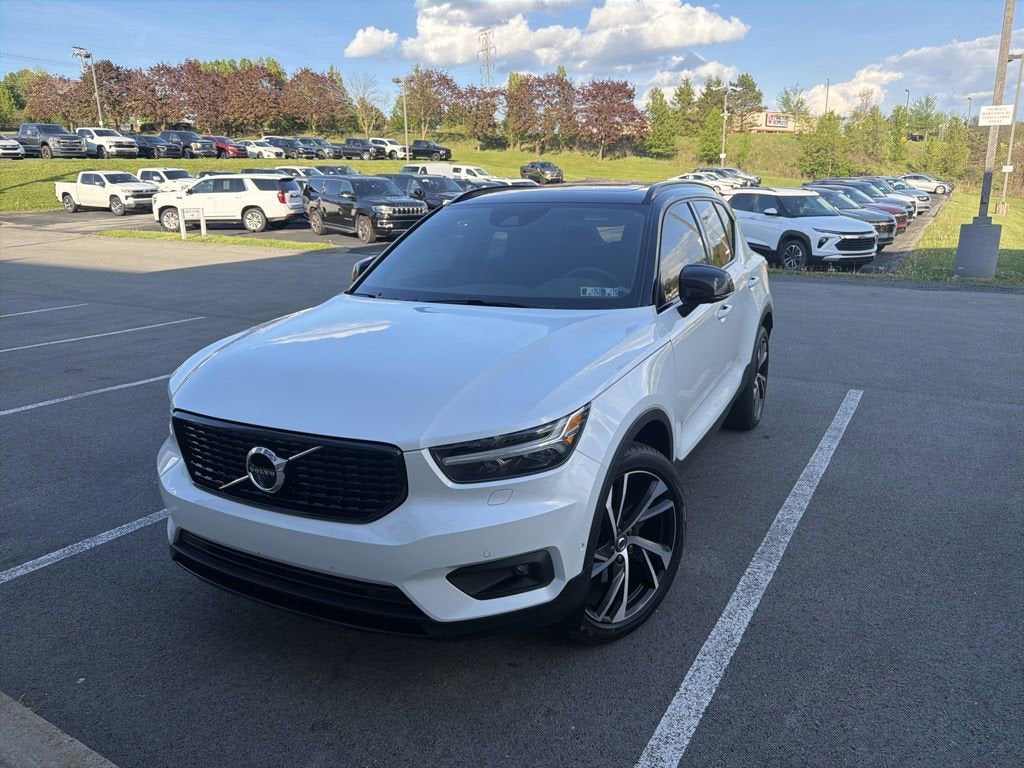 2020 Volvo XC40 T5 R-Design
