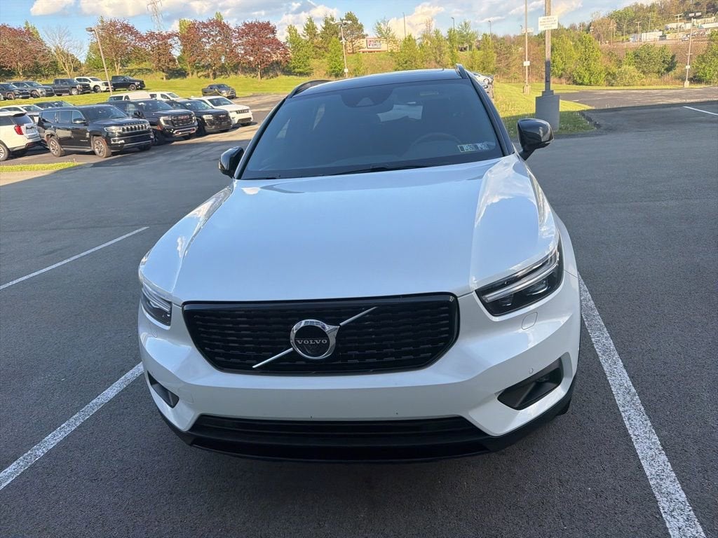 2020 Volvo XC40 T5 R-Design