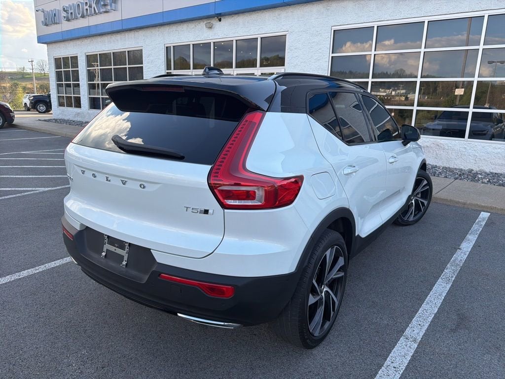 2020 Volvo XC40 T5 R-Design